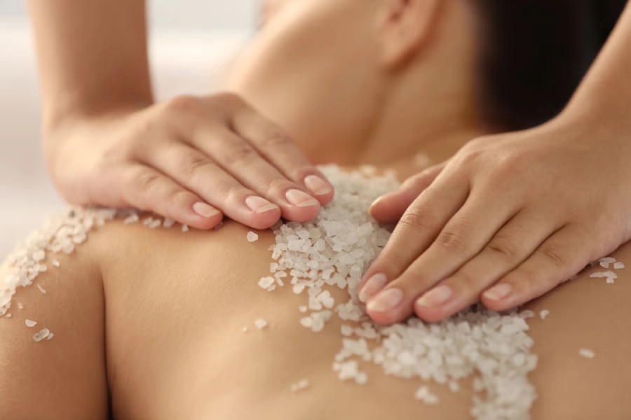 mars-salt-and-roses-boby